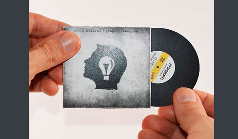 کارت ویزیت خاص - ویکتور بوناتس