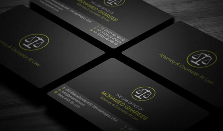 کارت ویزیت وکالت - مطمئن شوید که فونت های شما در پس زمینه های تیره نیز قابل خواندن باشند