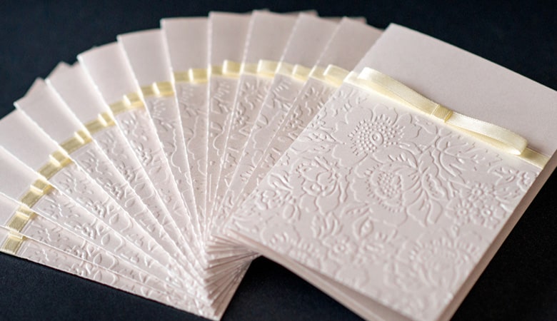 طراحی کارت دعوت - بافت را به کارت خود اضافه کنید