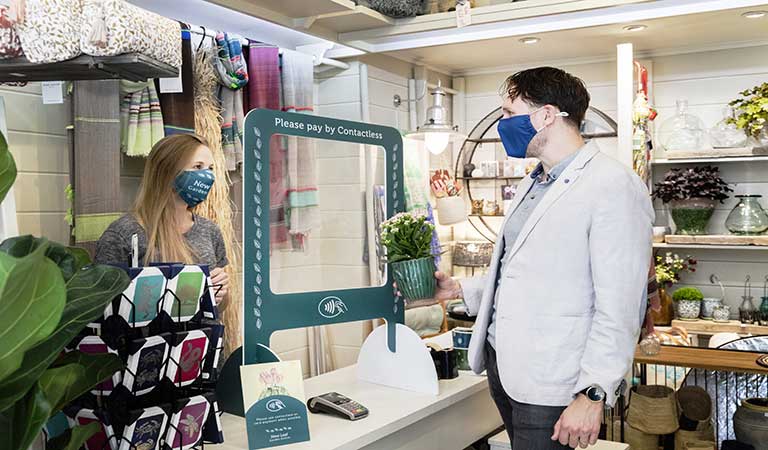 محافظان پیشخوان محافظان پیشخوان - چاپ برچسب بهداشت و ایمنی